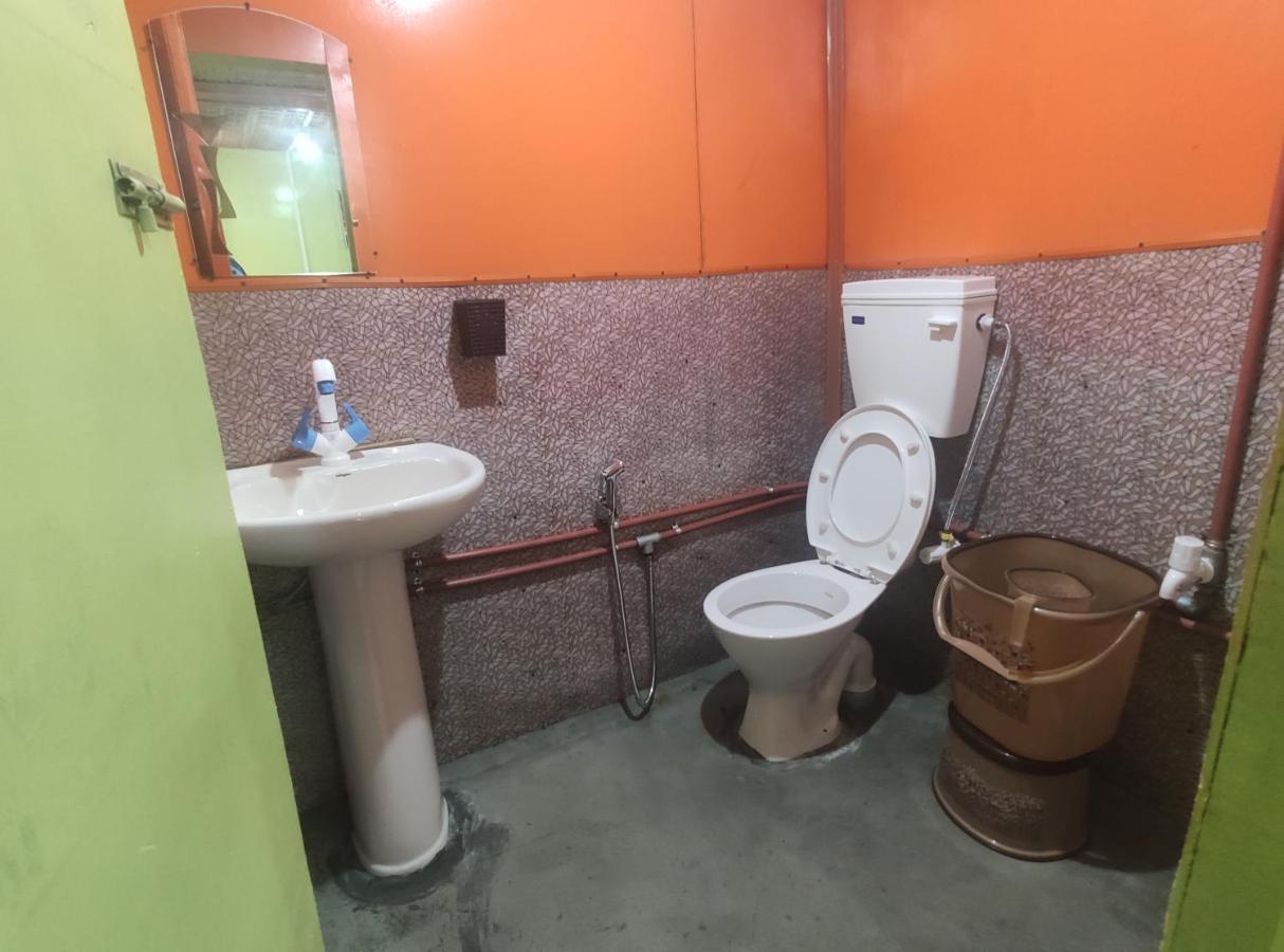 Lakeside Homestay Srinagar 외부 사진